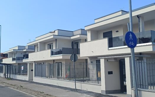 ULTIMA Nuova ed elegante villa con giardino (VILLA B) – Bareggio RIF. GG – D