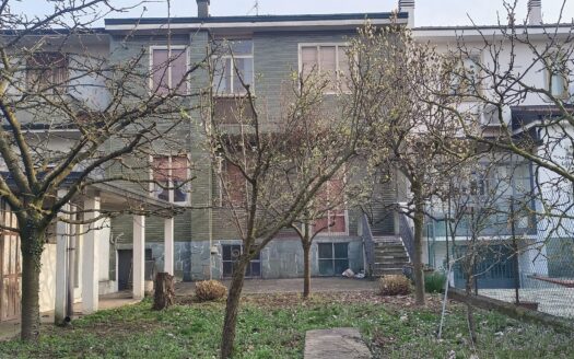 Villa bifamiliare in vendita a Bareggio RIF. 009